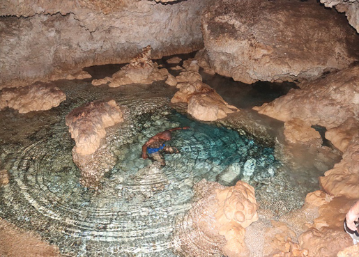 Mangapwani Cave